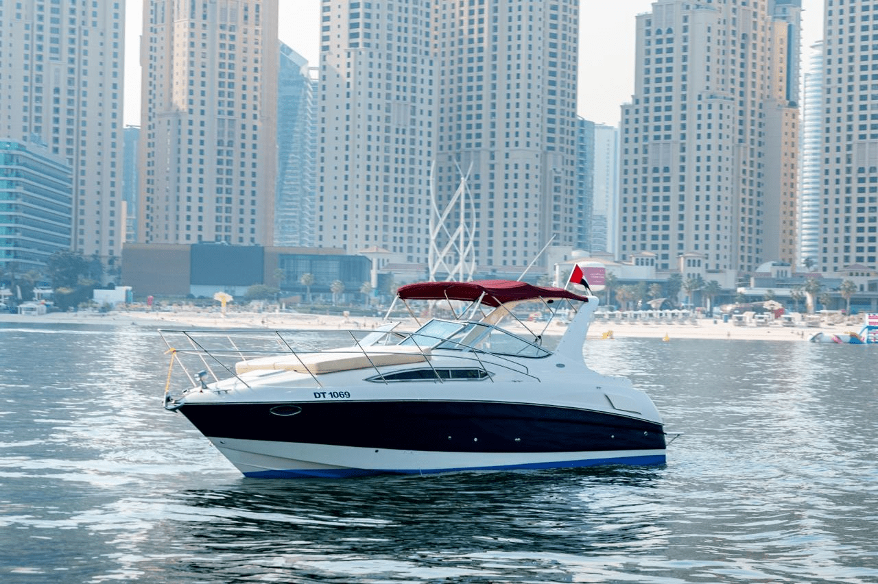 luxury boat hire