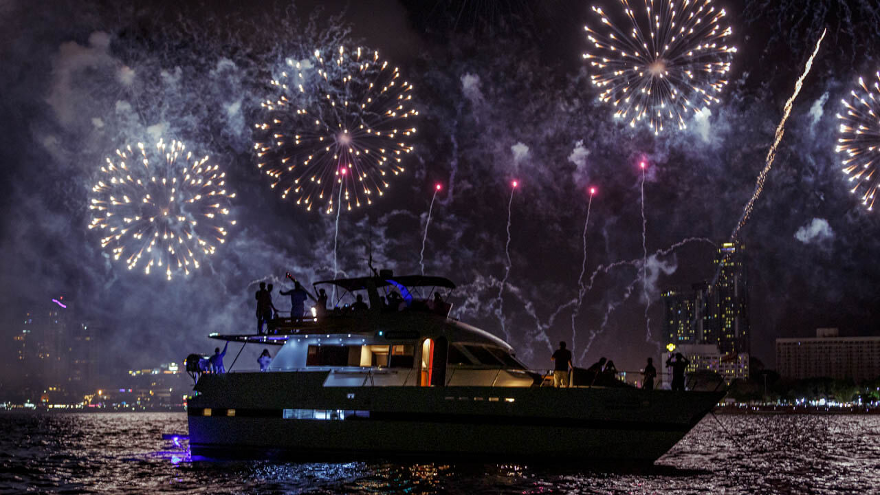 new year yacht party dubai