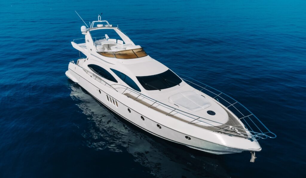 Yacht Renting in Dubai: What Makes It a Must-Do for Tourists