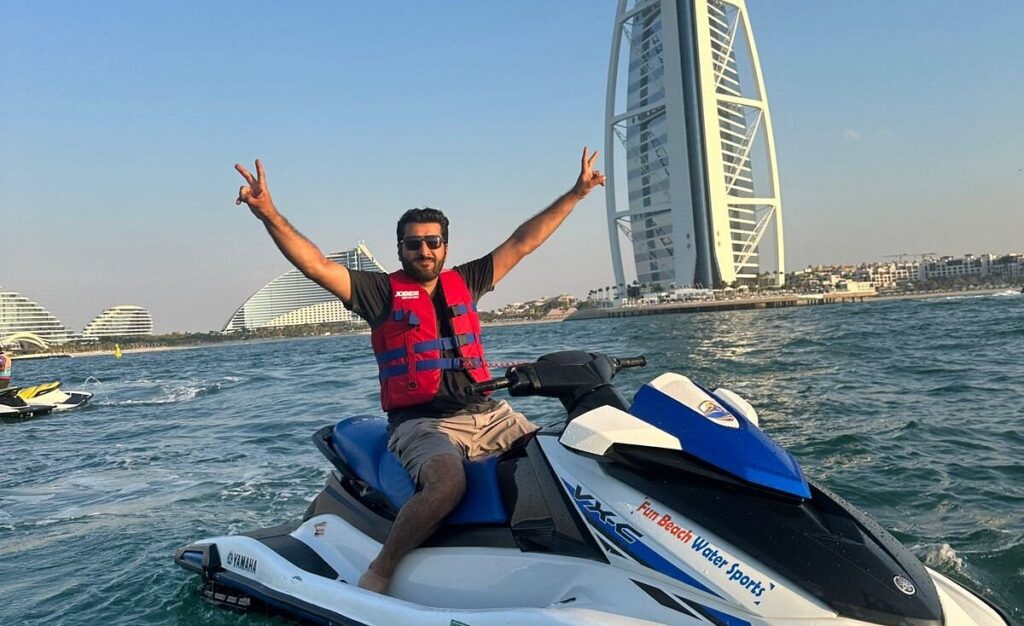 Dubai yacht rental with jet ski