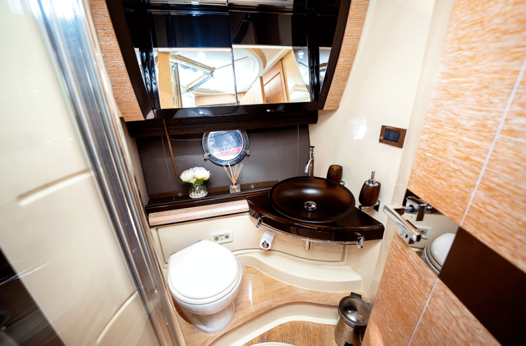 Kami 53ft - gallery image 10