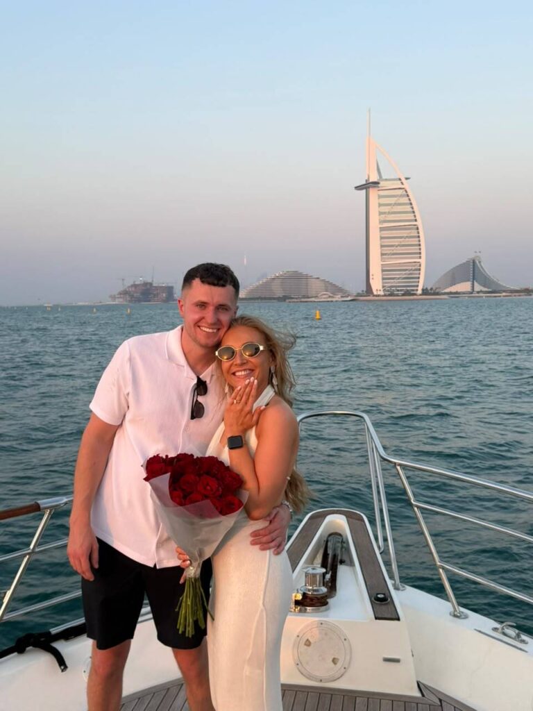 burj al arab from sea view