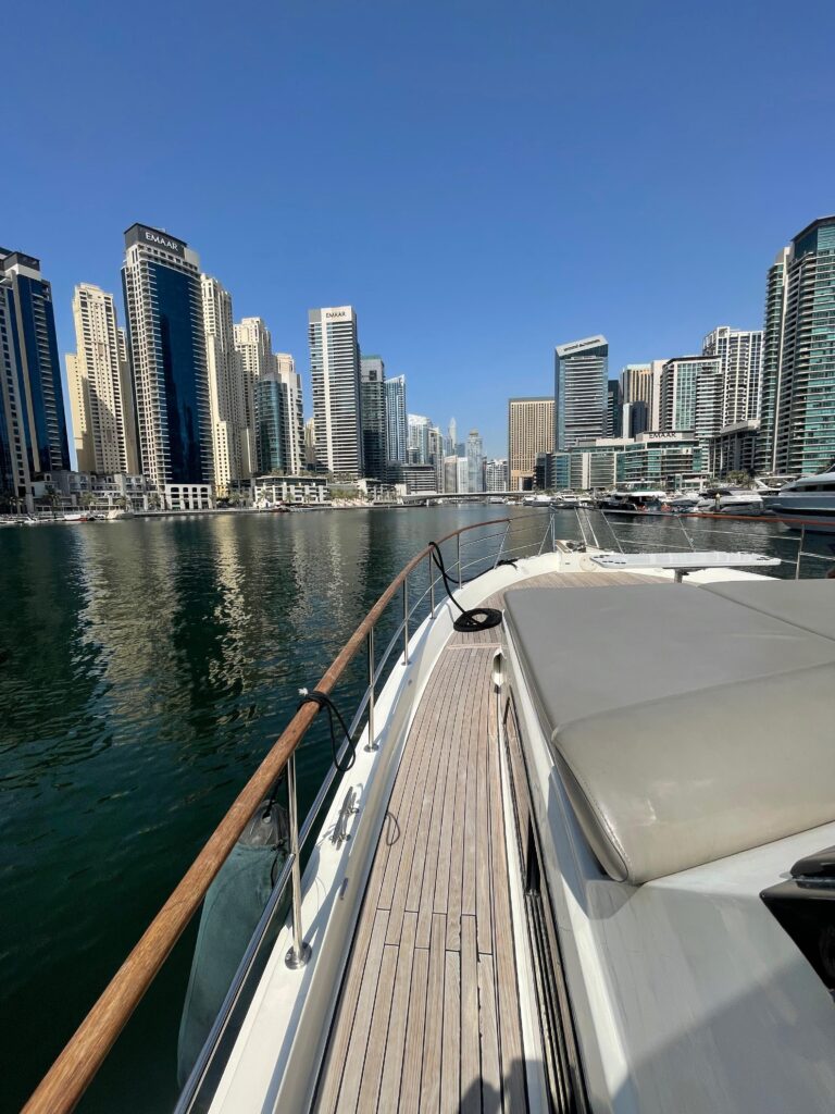 rent yacht dubai marina