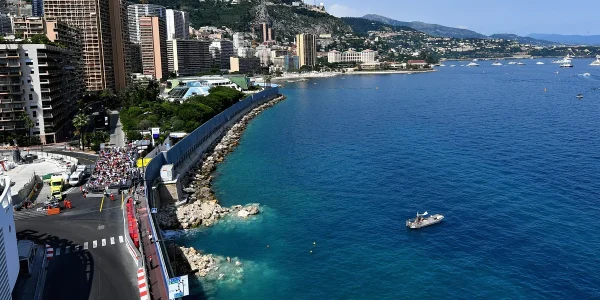 Top Reasons to Choose a Yacht Over a Hotel During Abu Dhabi Grand Prix